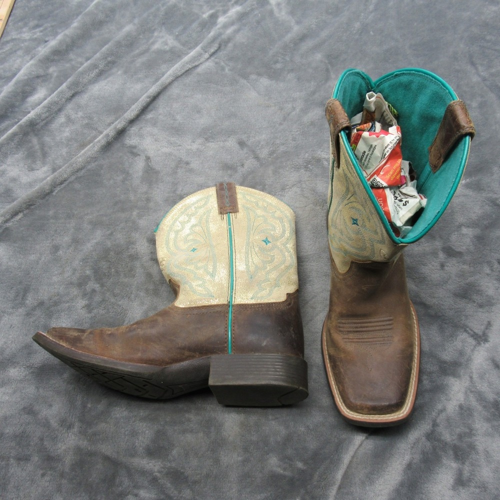 Ariat Kids 4 Cowboy Boots Turquoise Embroidered Square Toe Western Stars Wings
